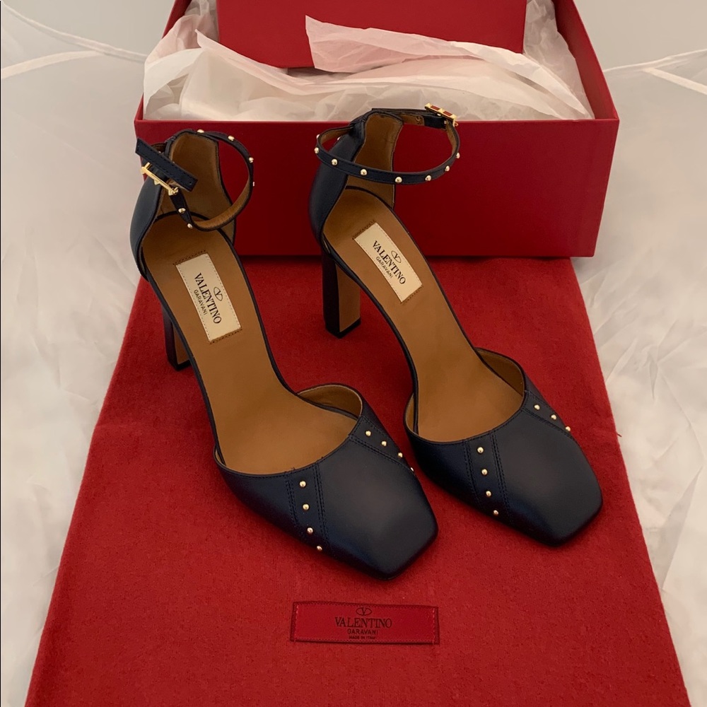 VALENTINO - BRAND NEW NAVY GOLD STUDDED ANKLE STRAP PUMPS